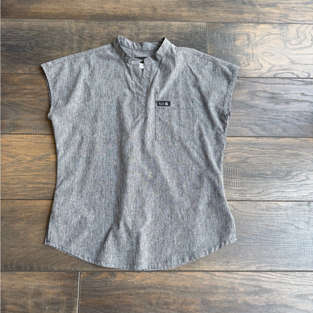 Koi Basics Gray Short Sleeve Shirt